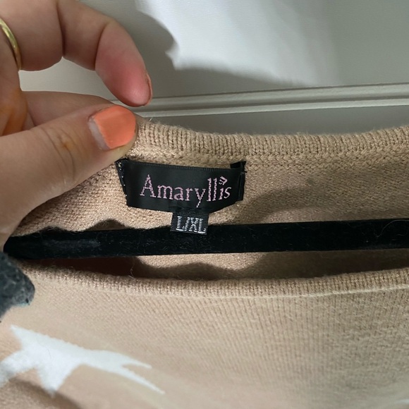 Star distressed sweater - Picture 3 of 4